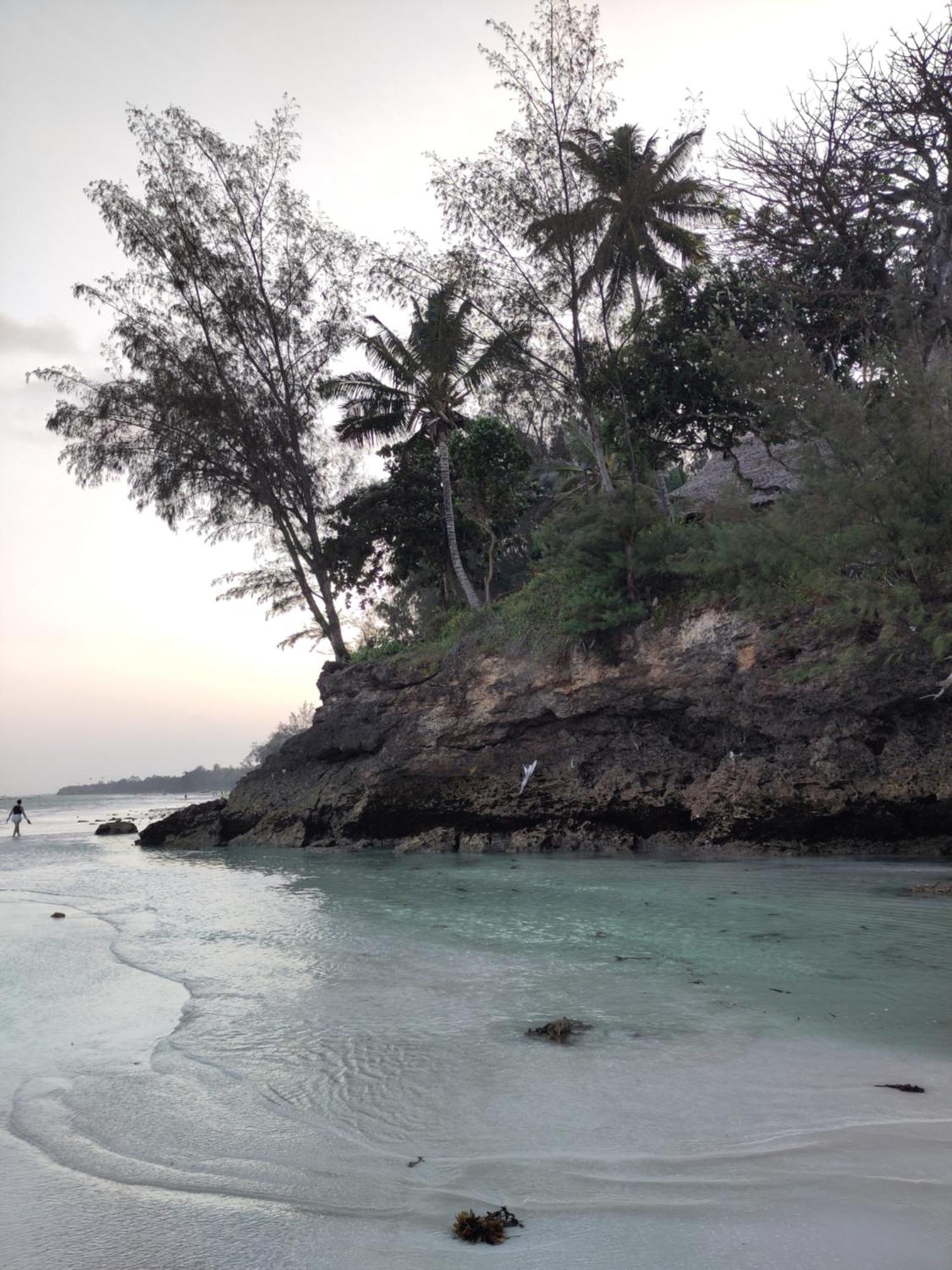 Stilts Playa de Diani Exterior foto