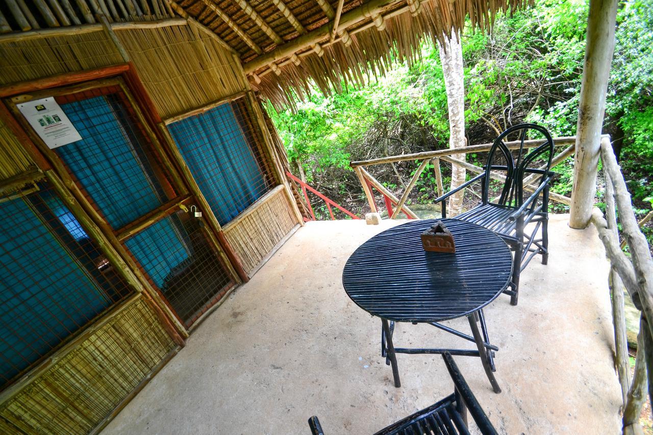 Stilts Playa de Diani Exterior foto