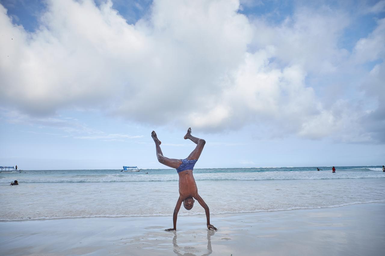 Stilts Playa de Diani Exterior foto